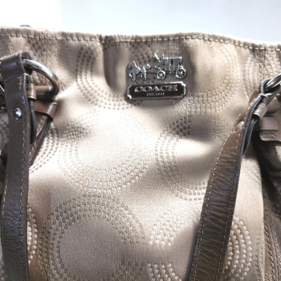 MADISON DOTTED OP ART CARRYALL (COACH F16366) - Picture 9 of 16